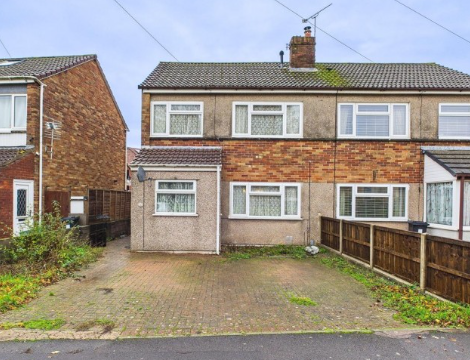 Modernisation in Yate photo